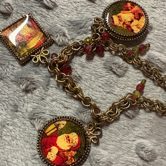 Vintage Christmas Bracelet & Earrings set - Picture 9 of 9